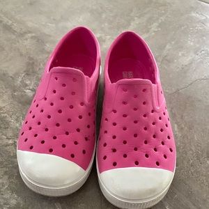 Harper Canyon size 11, pink, like new.